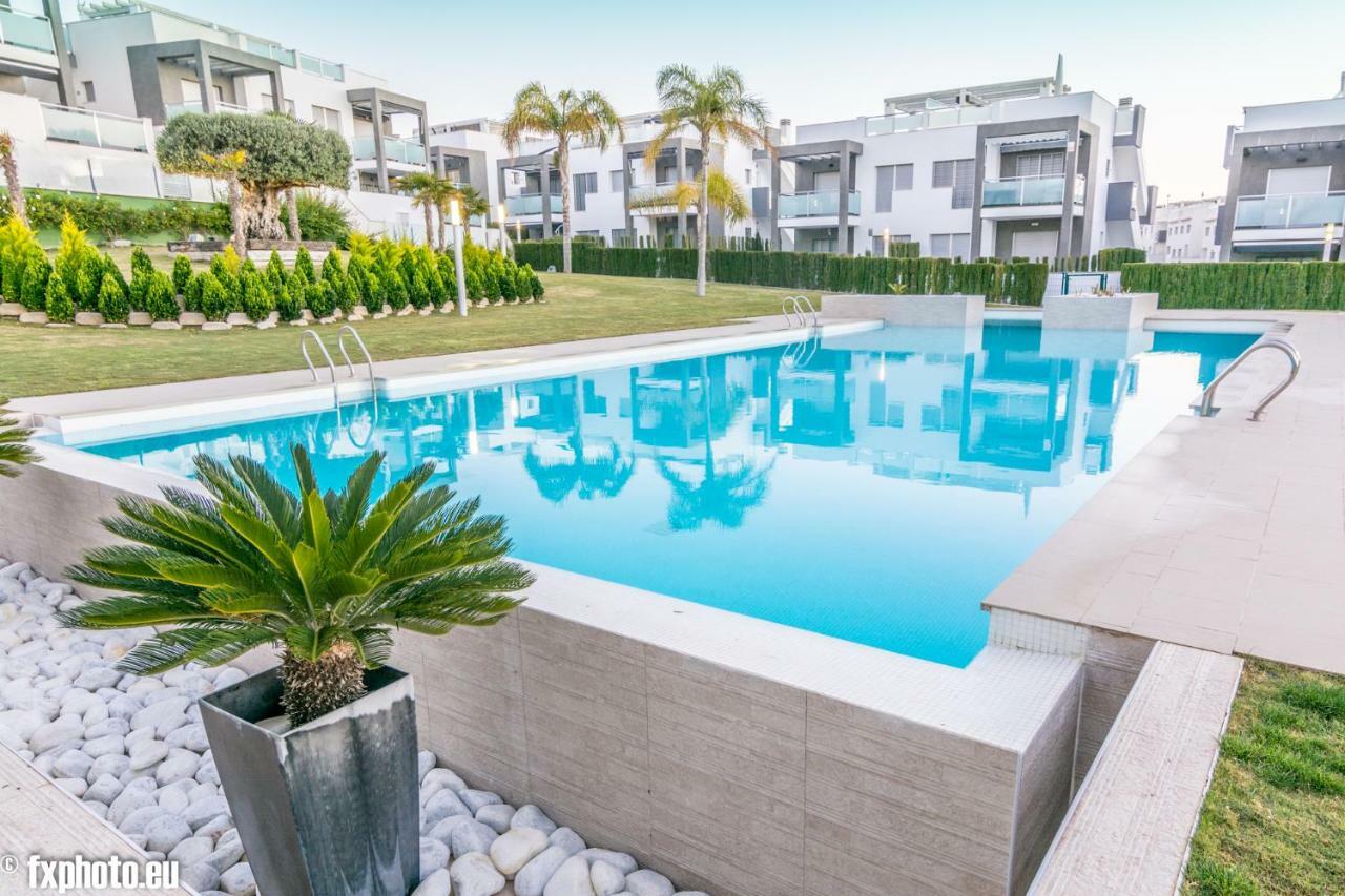 Eluxuria Sunny Villa Torrevieja Exterior photo